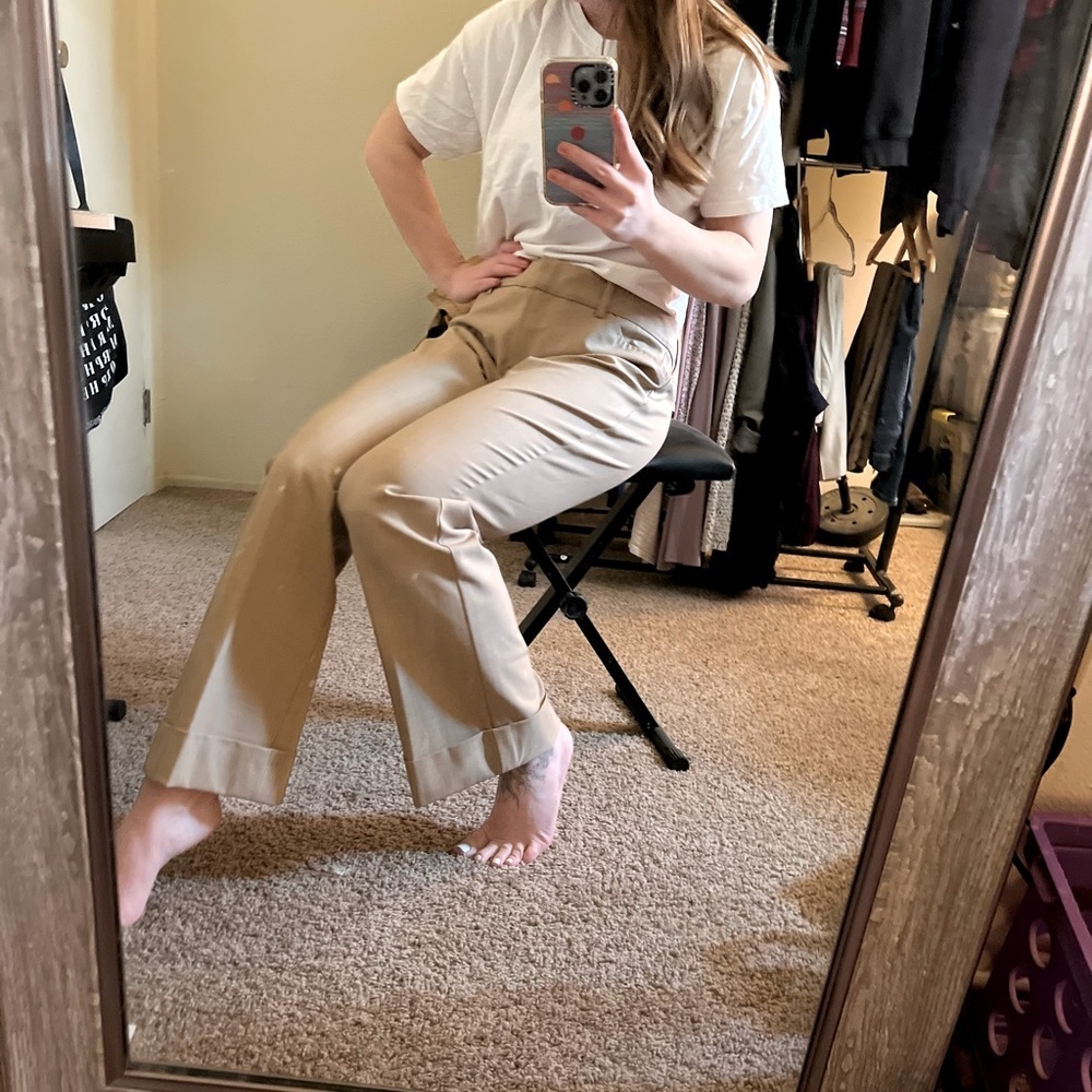 THEORY High-Rise Wide Leg Pants in Khaki